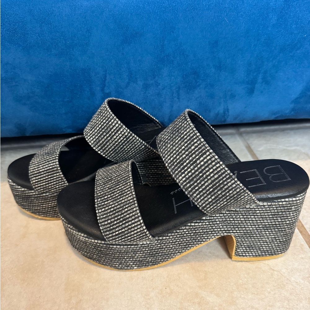 Matisse Black Sandals with Sparkly Strap and Cushioned Footbed